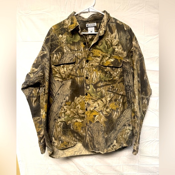 columbia sportswear Other - Columbia Shirt Men XL Camouflage Mossy Oak Long Sleeve Button Up Hunting